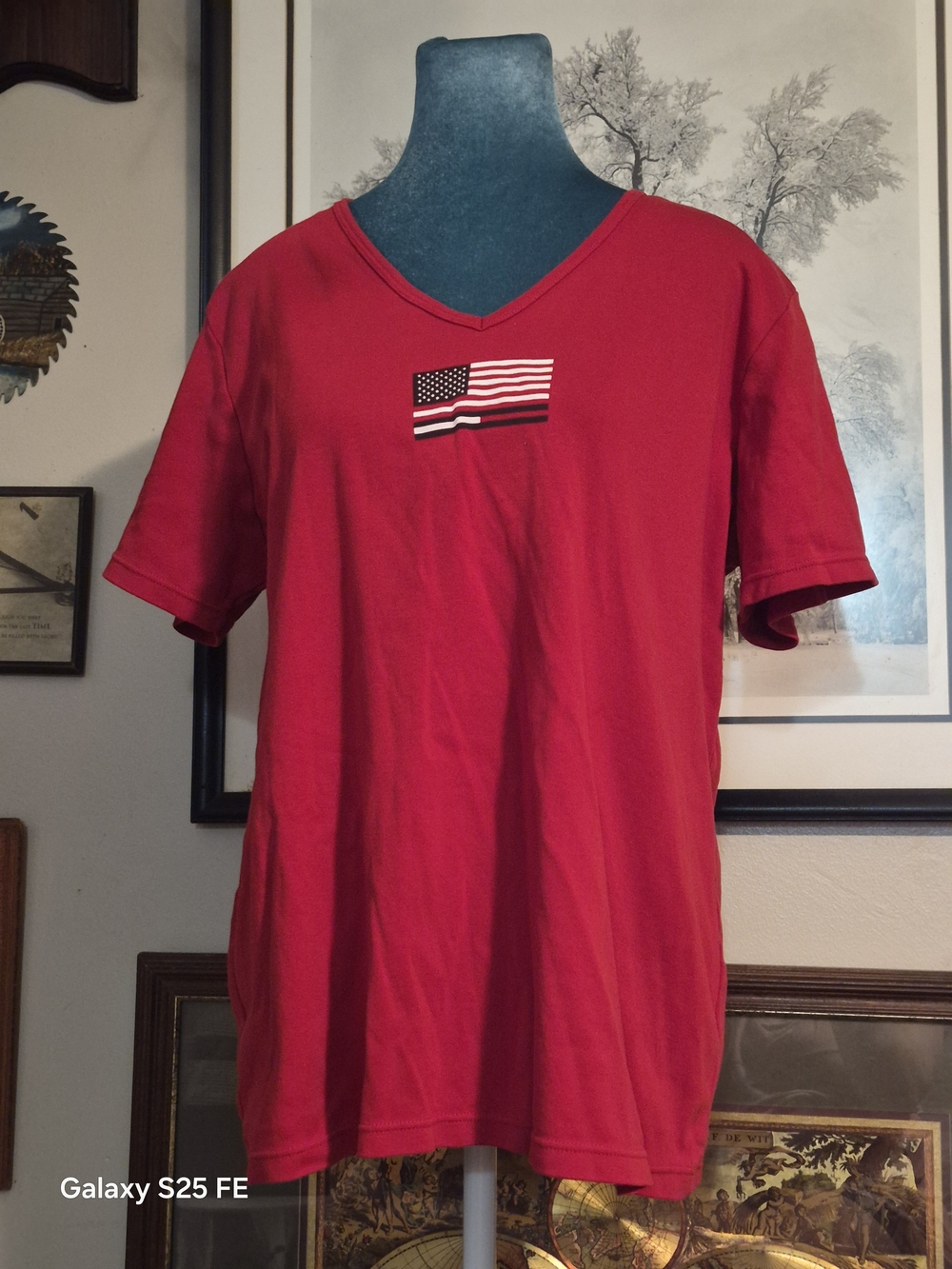 Tommy Hilfiger Vintage Women's 1X Red V-Neck Flag Tee